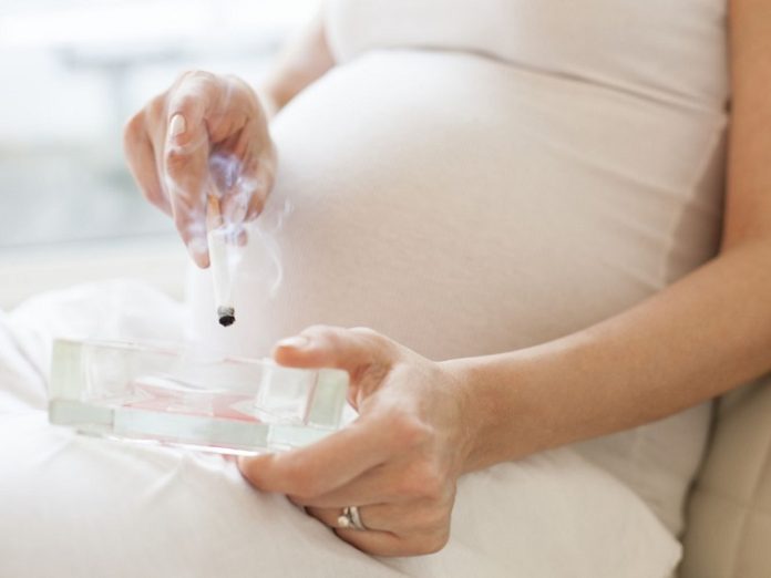 4 Reasons Why Pregnant Women Should Never Smoke